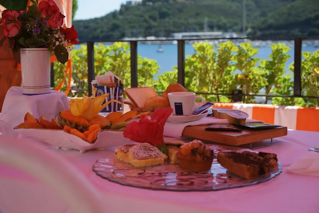 Residence Cala Di Mola Porto Azzurro Aparthotel