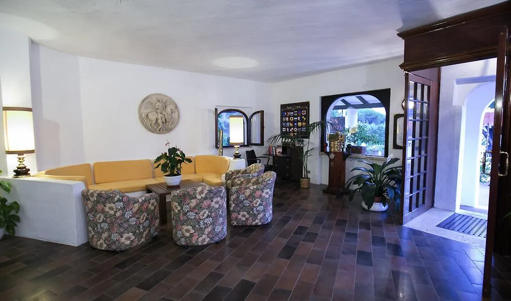 Hotel Cala Di Mola 포르투 아주로